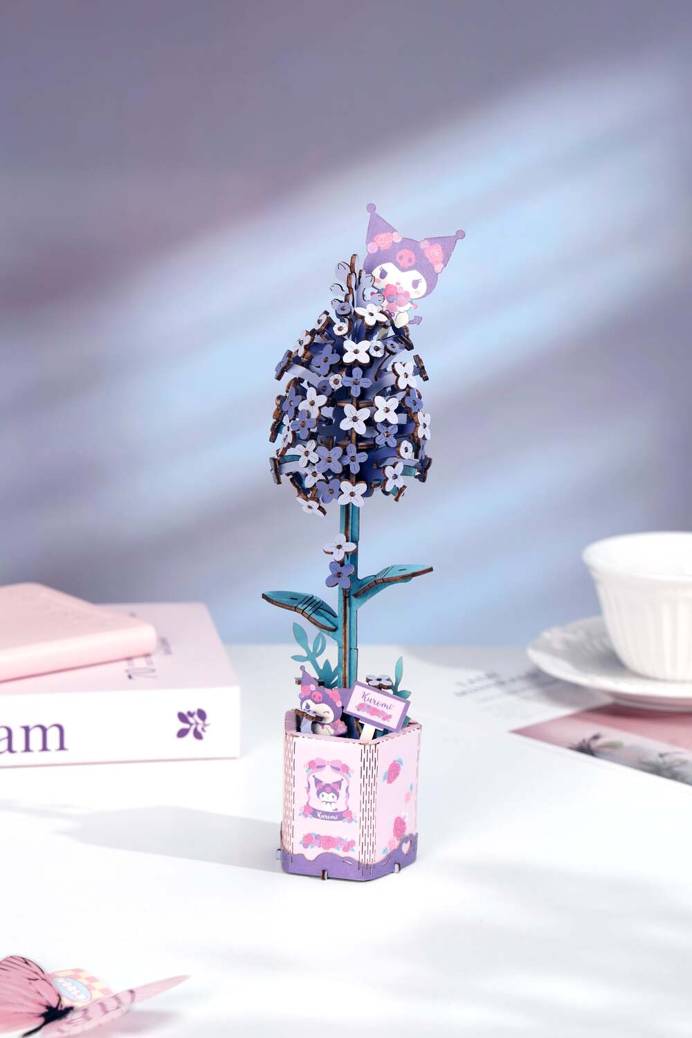 Hello Kitty® and Friends Flower Puzzle: Lilac Kuromi