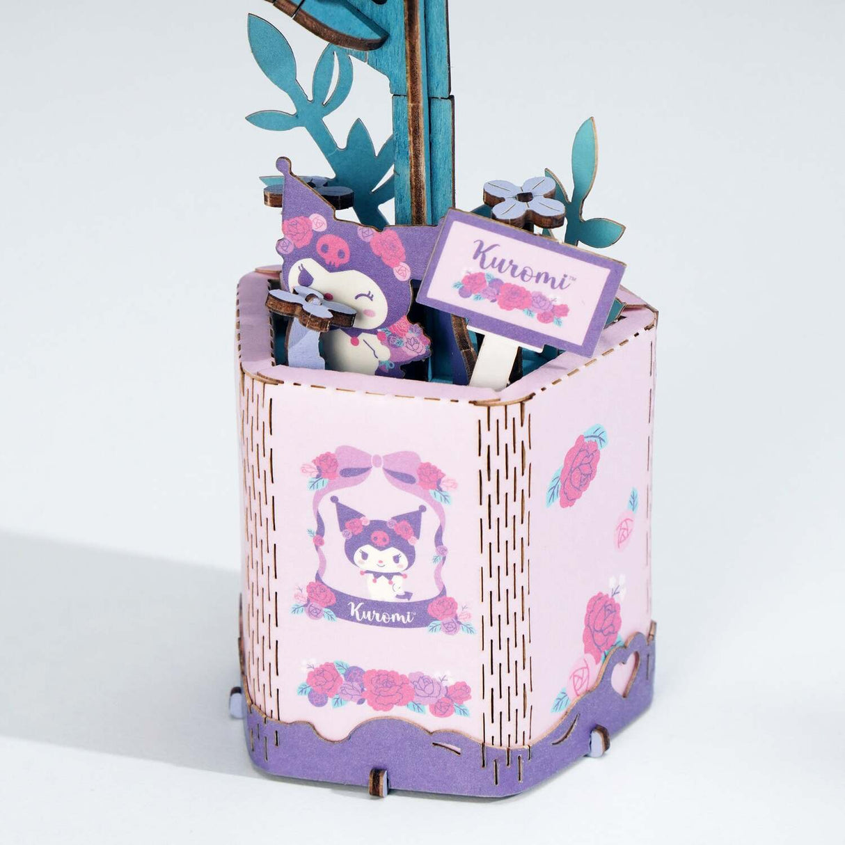 Hello Kitty® and Friends Flower Puzzle: Lilac Kuromi