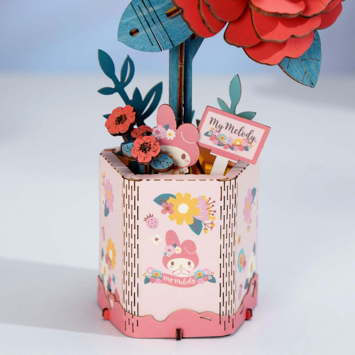 Hello Kitty® and Friends Flower Puzzle: Melody Red Camellia