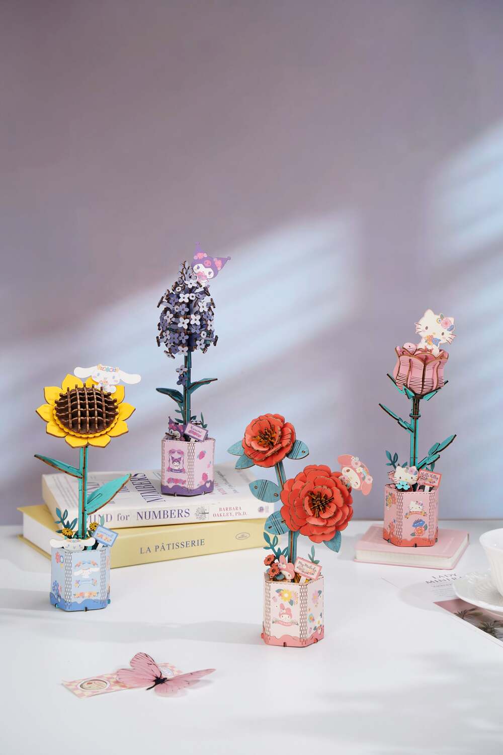 Hello Kitty® and Friends Flower Puzzle: Melody Red Camellia