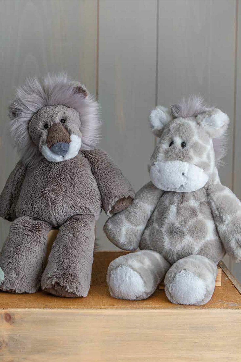 Marshmallow Greyling Giraffe - 13"