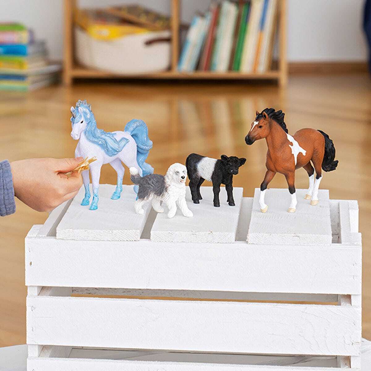 Flowy Unicorn Mare Toy