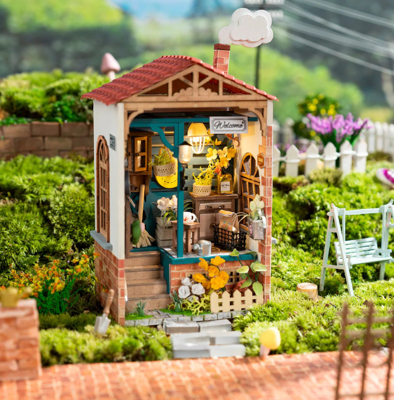 DIY Miniature House Kit - Dream Yard