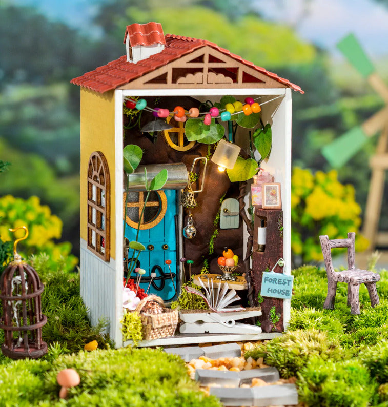 DIY Miniature House Kit: Borrowed Garden