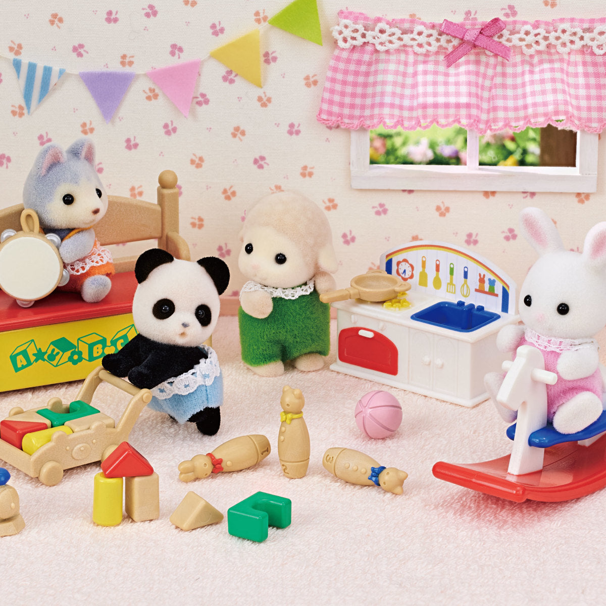 Calico Critters Baby's Toy Box - Snow Rabbit & Panda Babies