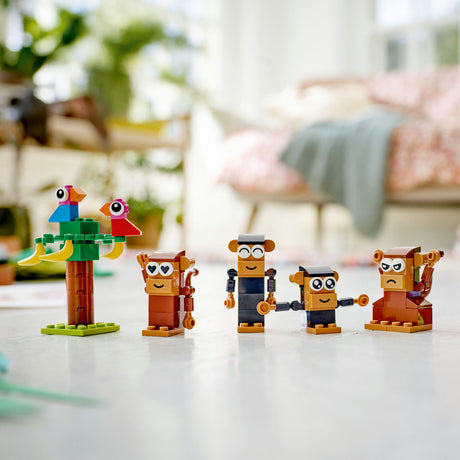 LEGO® Classic: Creative Monkey Fun