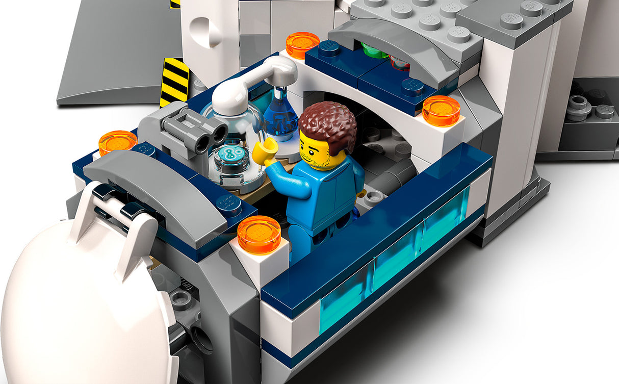 LEGO® Lunar Research Base