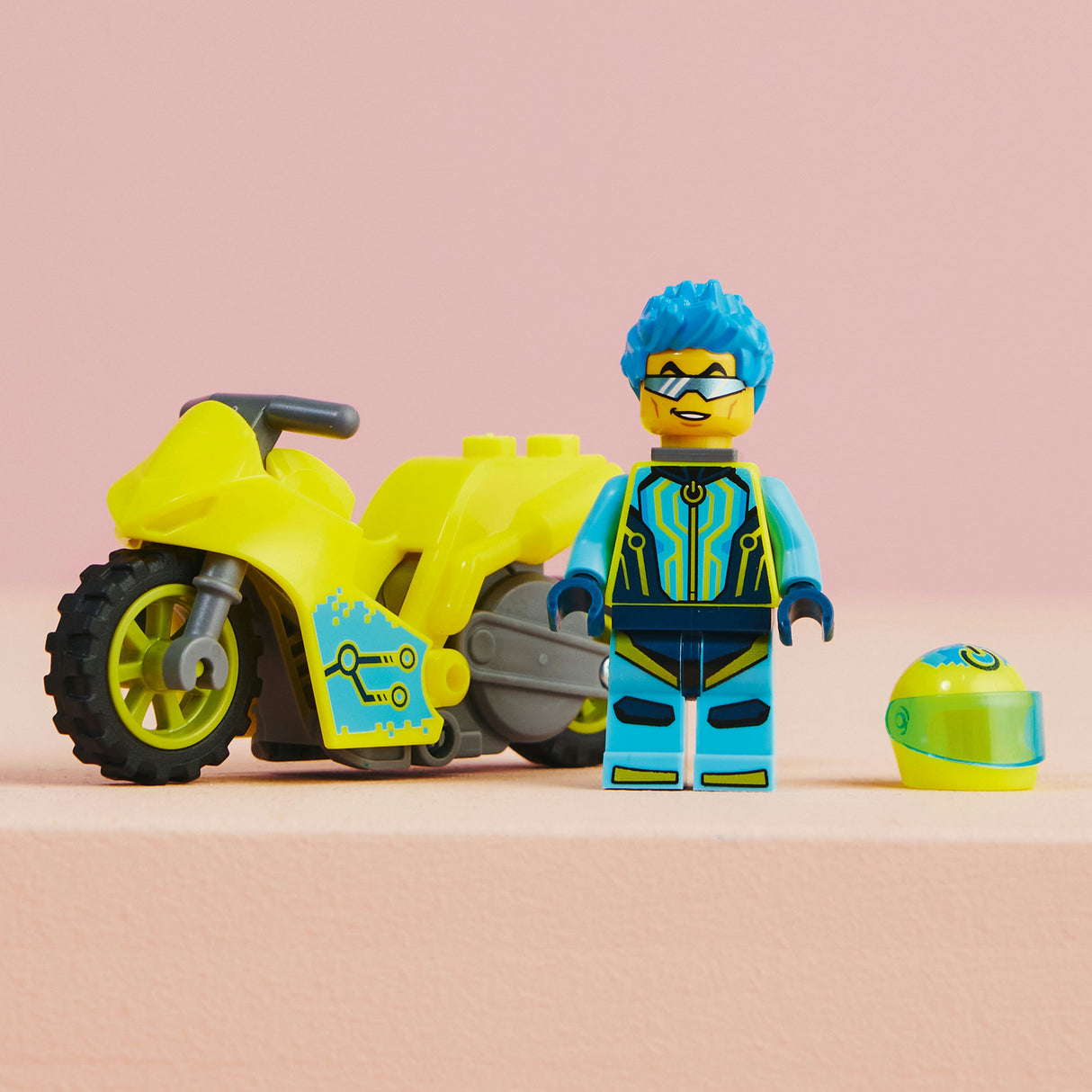 LEGO® City Stuntz: Cyber Stunt Bike