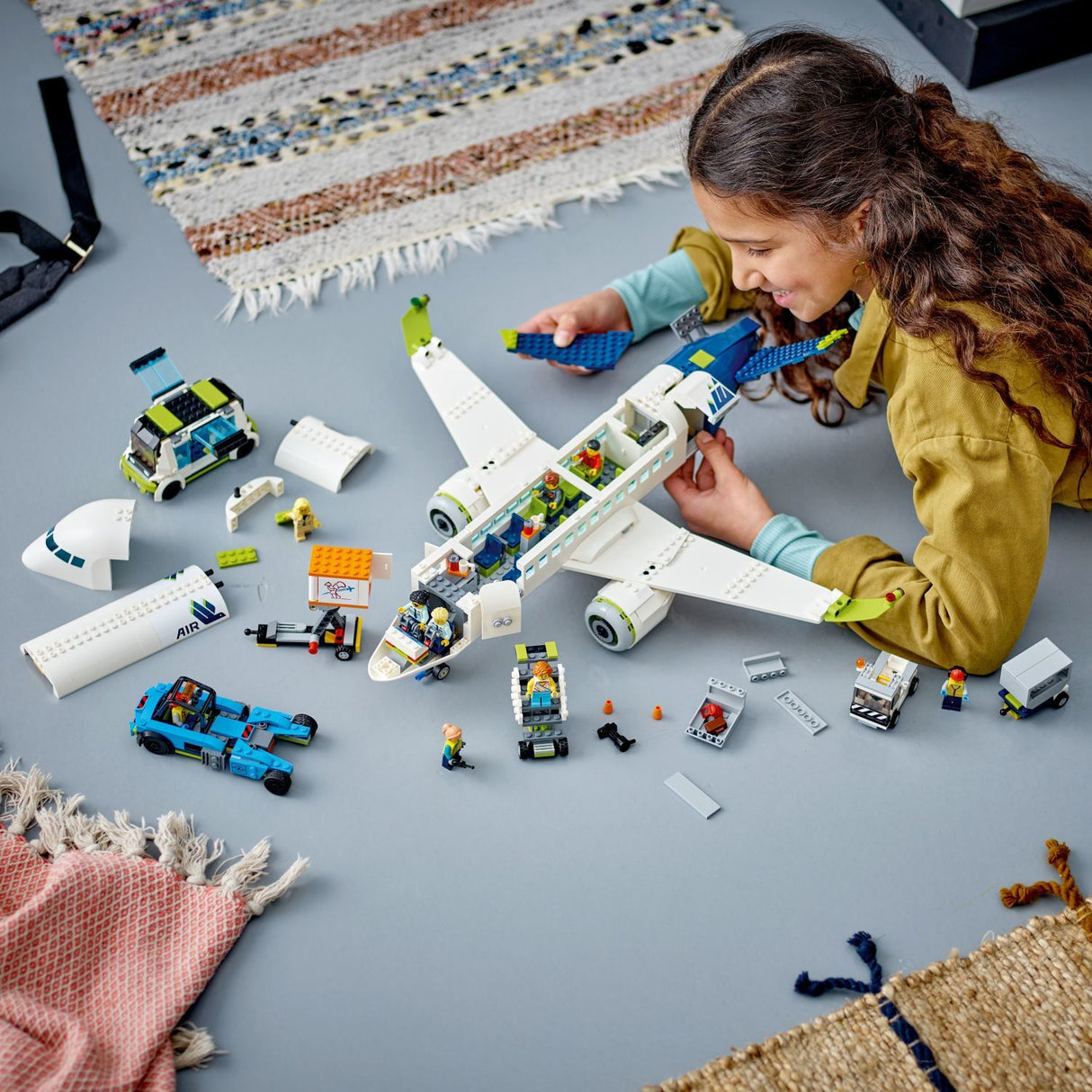 LEGO® City Big Vehicles: Passenger Airplane