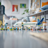 LEGO® City Big Vehicles: Passenger Airplane