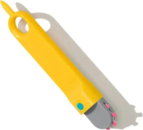 Makedo Cardboard Construction Fold-Roller Tool