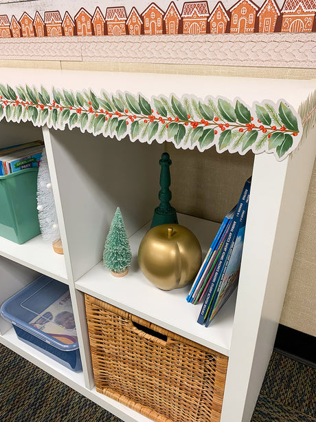 Holly Die-Cut Border Trim