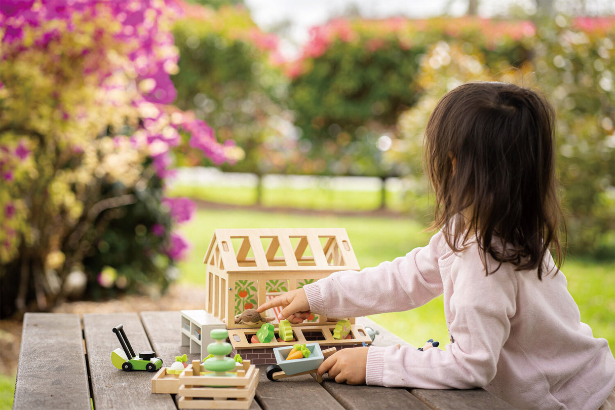 Greenhouse and Garden Set