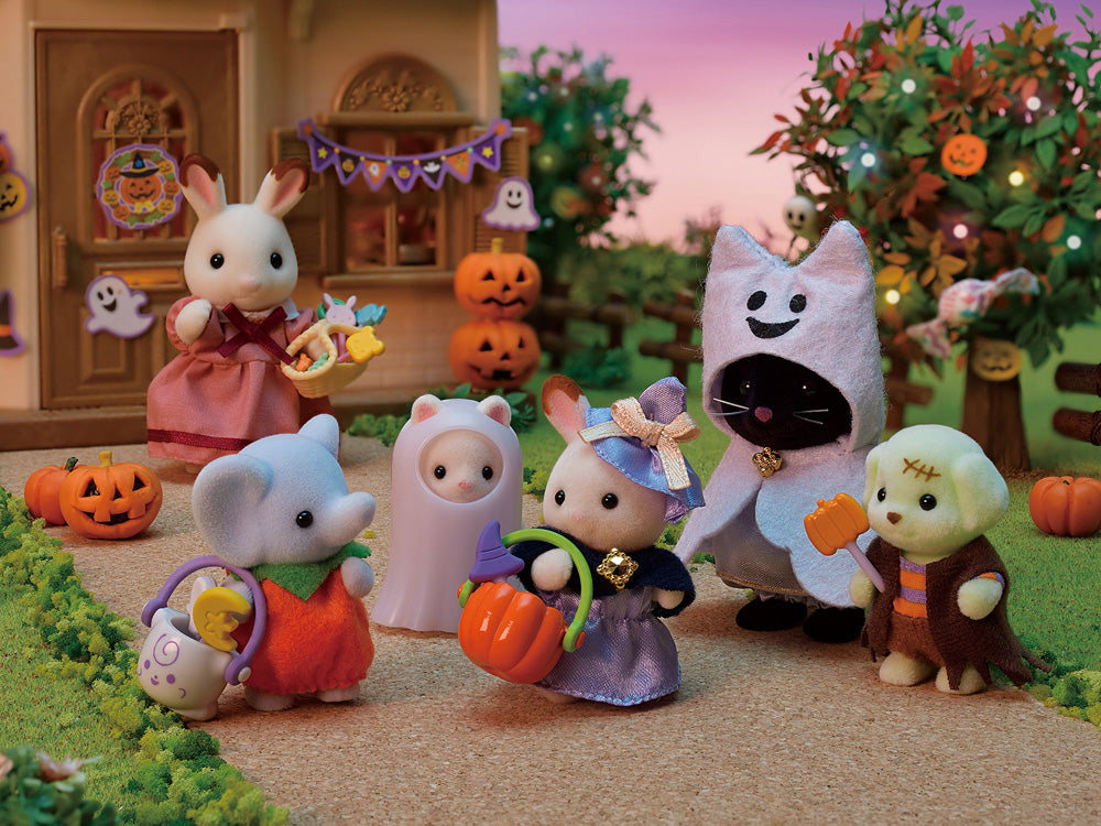 Calico Critters Trick or Treat Parade