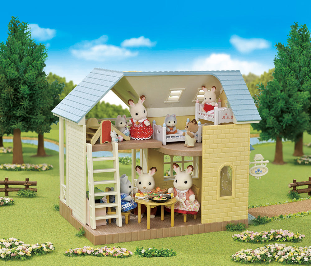 Calico Critters Blue Bell Cottage Gift Set