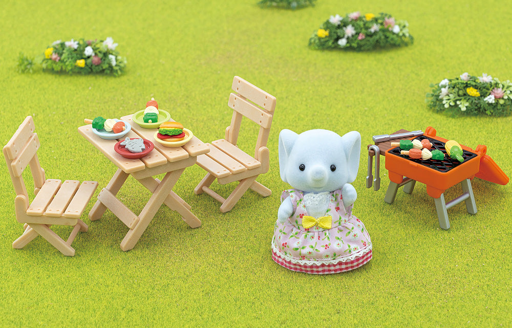 Calico Critters BBQ Picnic Set - Elephant Girl