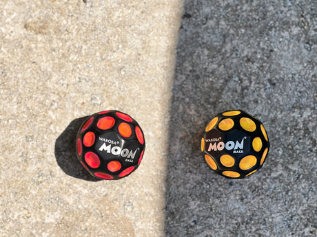 Waboba Moon Ball UV Color Changing